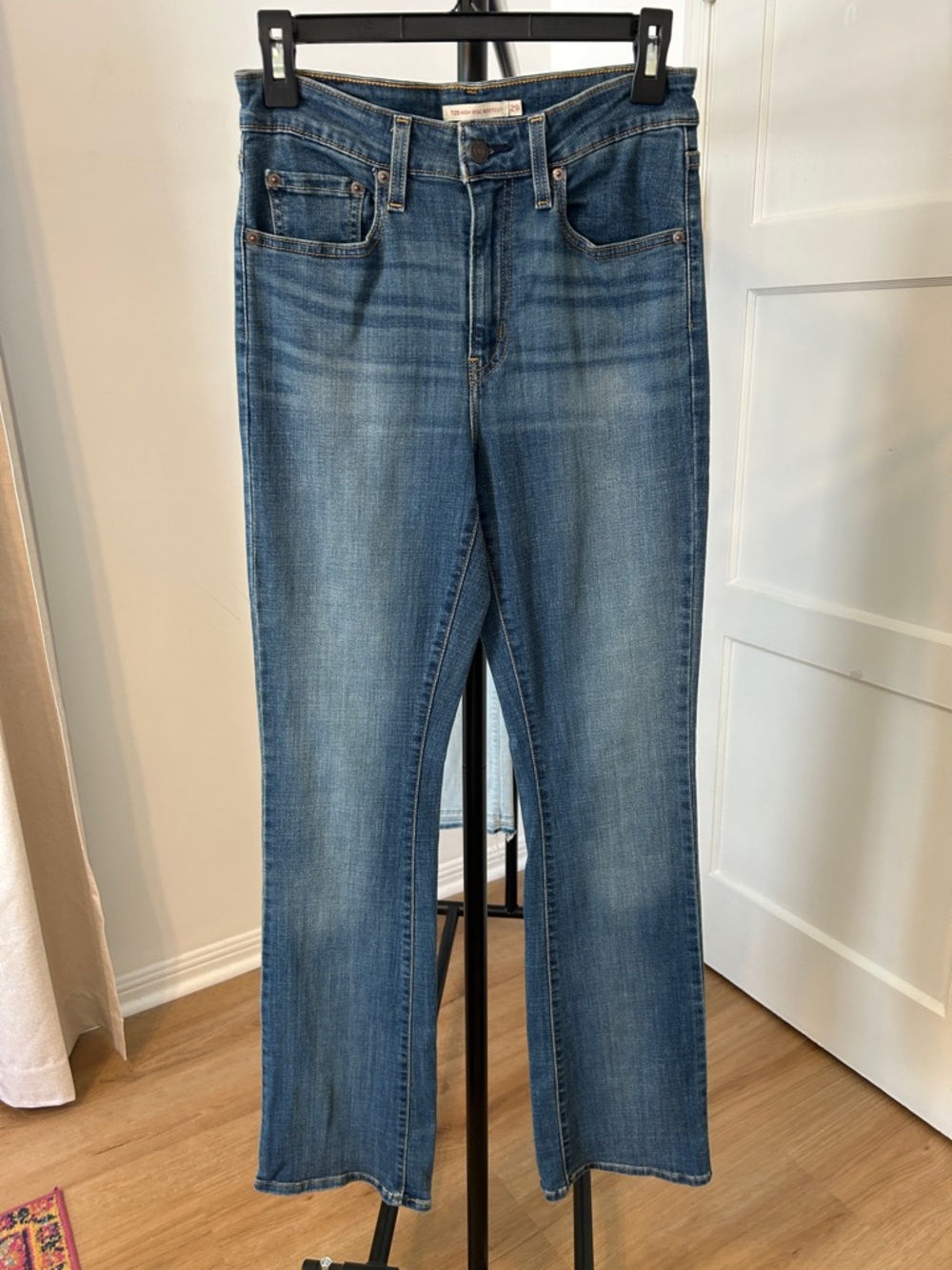 Levi’s High Rise Bootcut Jean. Size 29. 33” inseam. Stretch.